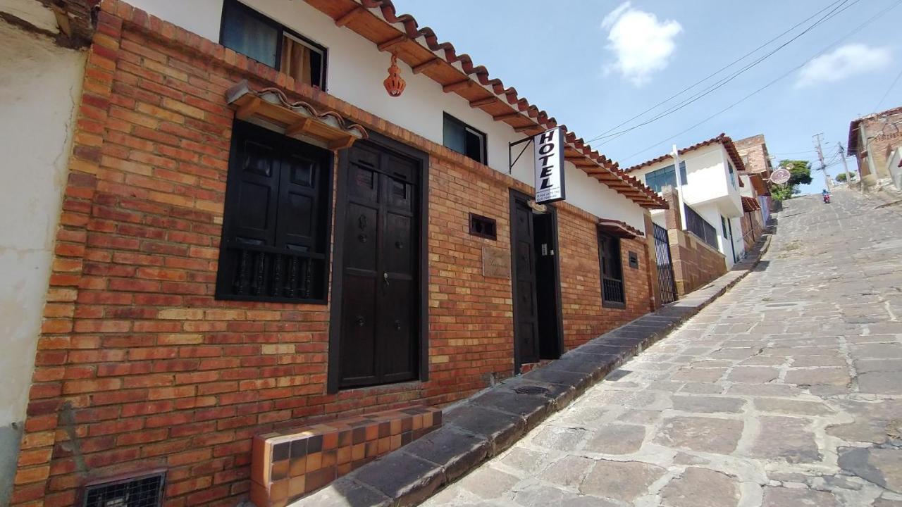 Santander Aleman Hostel San Gil Exterior photo